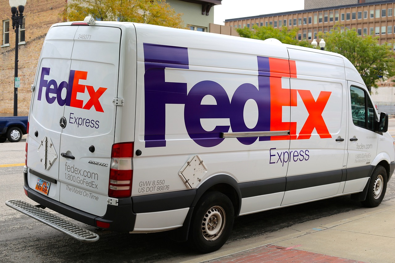 TNT國(guó)際快遞,FedEx